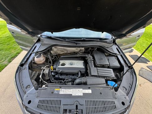 Used 2014 Volkswagen Tiguan SE image 16