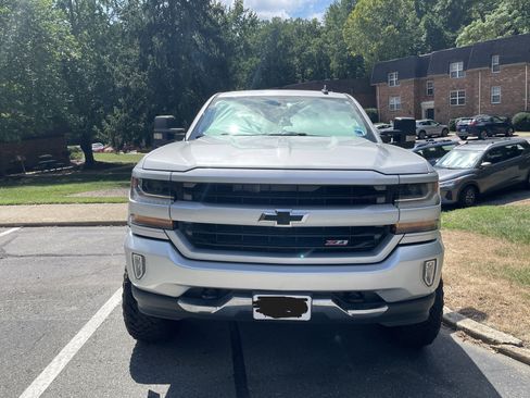Used 2017 Chevrolet Silverado 1500 LT w/ All Star Edition AWD/4WD image 2