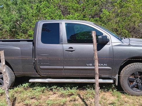Used 2008 Nissan Titan SE image 6
