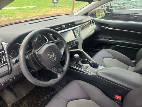 Used 2019 Toyota Camry LE image 15