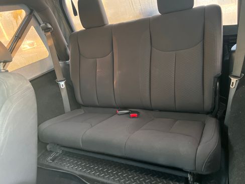 Used 2015 Jeep Wrangler Sport image 17