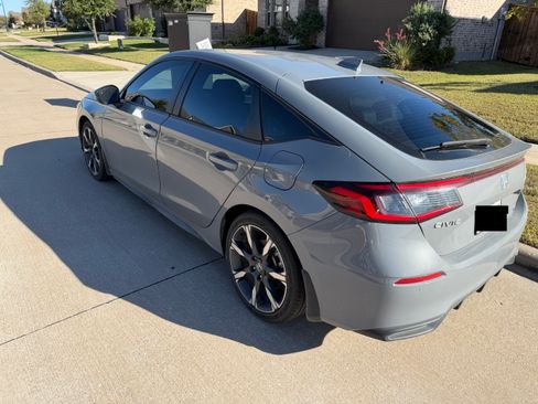 Used 2025 Honda Civic Sport Touring image 4