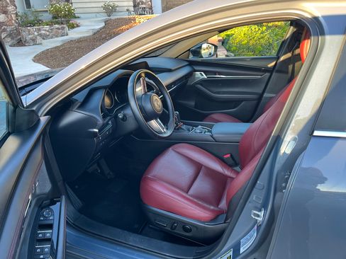 Used 2023 MAZDA MAZDA3 s image 14