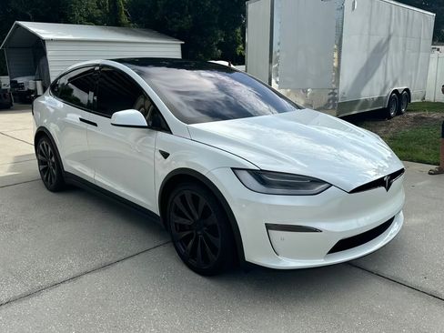 Used 2022 Tesla Model X Plaid image 15