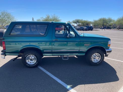 Used 1996 Ford Bronco image 2