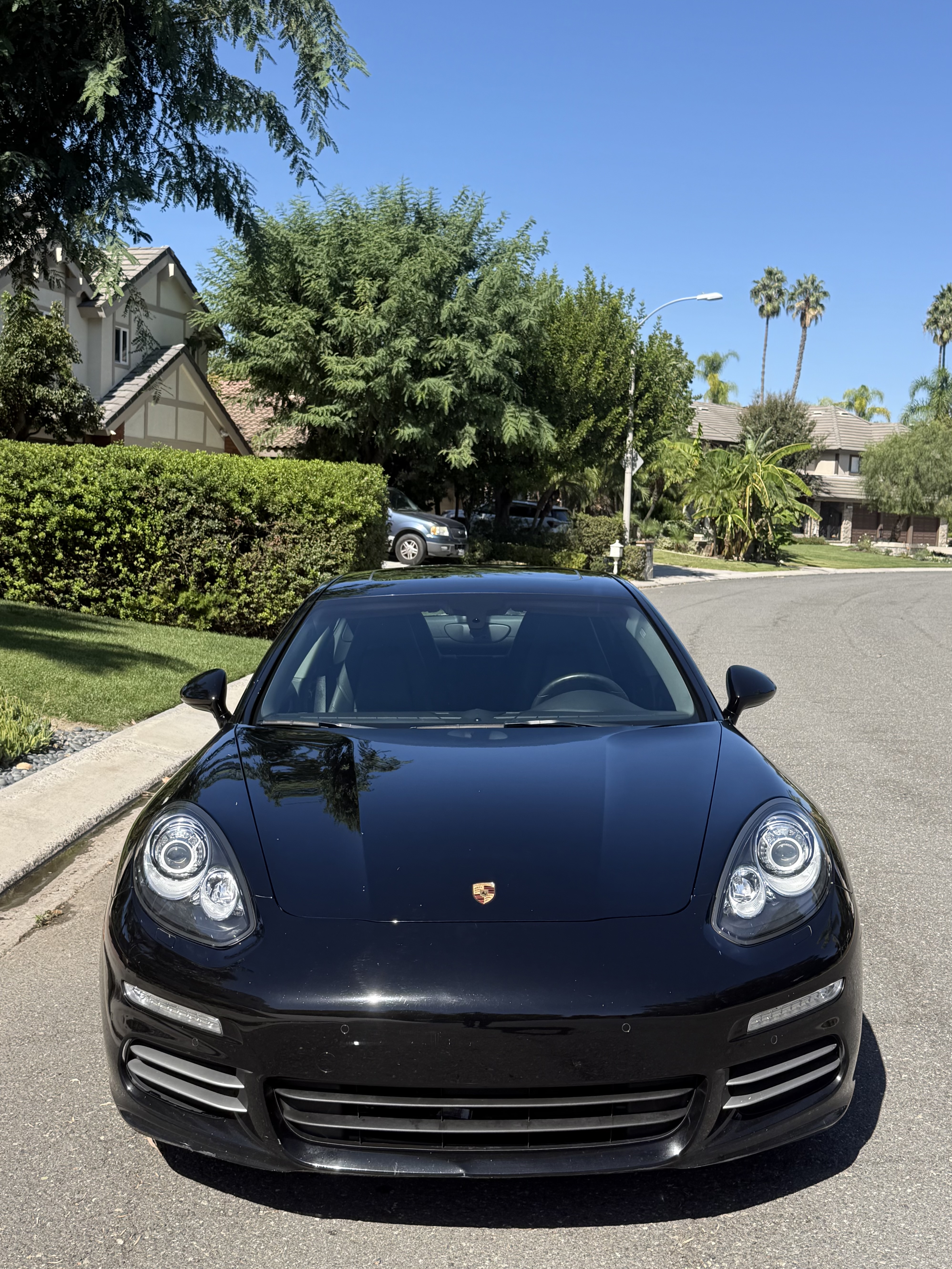 Used 2014 Porsche Panamera 4 AWD/4WD image 2