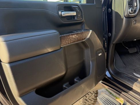 Used 2020 GMC Sierra 2500 Denali w/ Denali Ultimate Package AWD/4WD image 15