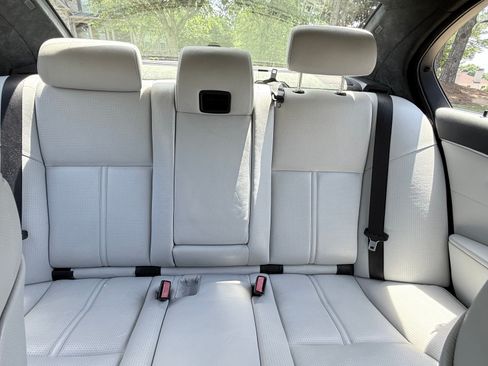 Used 2007 BMW M5 RWD image 9