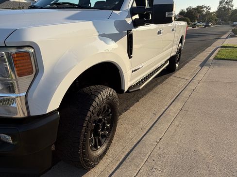 Used 2020 Ford F250 Lariat w/ Lariat Value Package AWD/4WD image 11