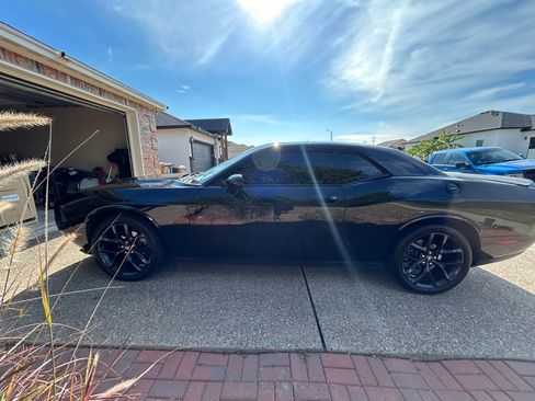 Used 2021 Dodge Challenger SXT w/ Blacktop Package image 8