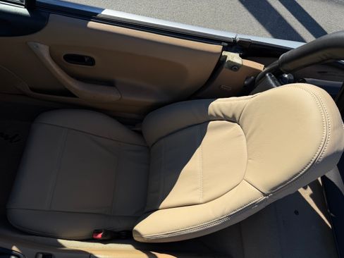 Used 1999 MAZDA MX-5 Miata image 22