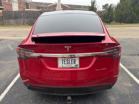 Used 2020 Tesla Model X Long Range image 10