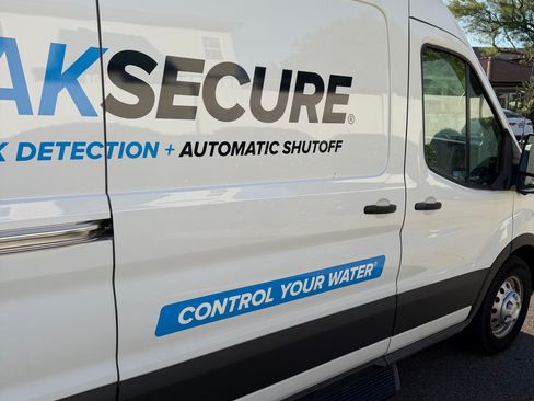 Used 2024 Ford Transit 250 Medium Roof w/LWB Van 3D image 4