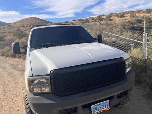 Used 2002 Ford F350 4x4 Regular Cab Super Duty image 14