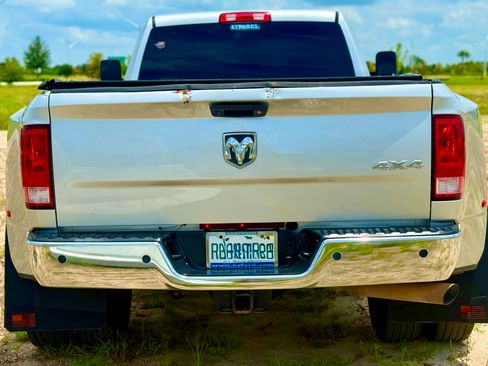 Used 2016 RAM 3500 Tradesman w/ Chrome Appearance Group image 9