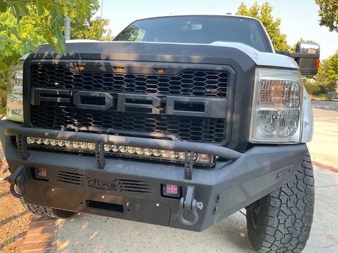 Used 2016 Ford F250 Lariat w/ Lariat Ultimate Package image 5