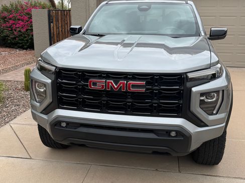 Used 2024 GMC Canyon Elevation w/ Elevation Premium Package AWD/4WD image 1