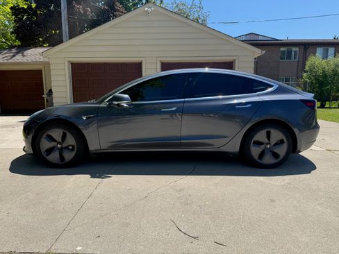 Used 2019 Tesla Model 3 Long Range AWD/4WD image 10