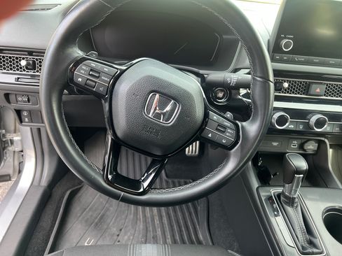 Used 2023 Honda Civic Sport image 10