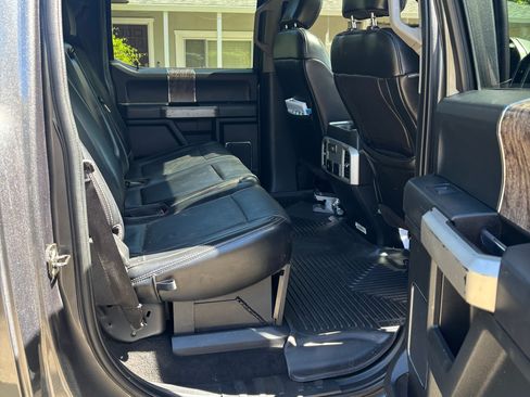 Used 2019 Ford F250 Lariat w/ Lariat Ultimate Package AWD/4WD image 17