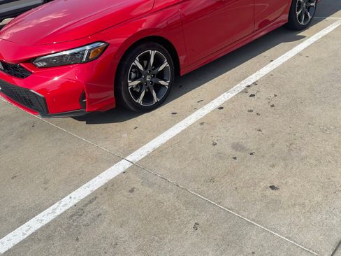 Used 2025 Honda Civic Sport Touring image 1