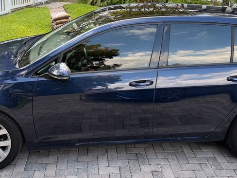 Used 2019 Volkswagen Golf SE w/ Driver Assistance Package FWD image 6