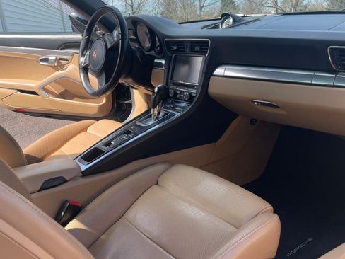 Used 2015 Porsche 911 Targa 4S AWD/4WD image 17