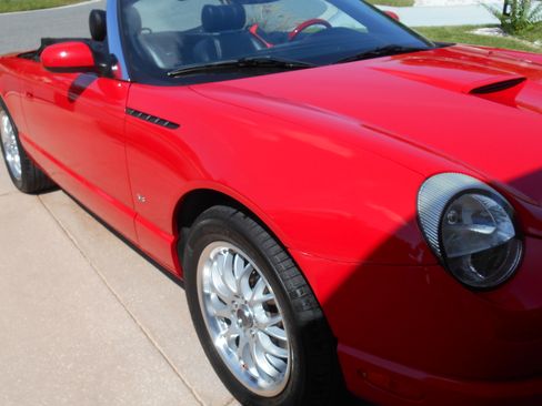 Used 2003 Ford Thunderbird RWD image 4