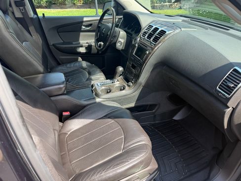 Used 2011 GMC Acadia Denali AWD/4WD image 14