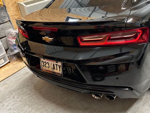 Used 2017 Chevrolet Camaro LT RWD image 12
