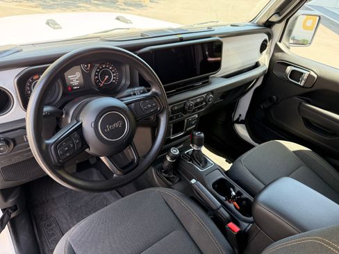 Used 2024 Jeep Wrangler Sport AWD/4WD image 20