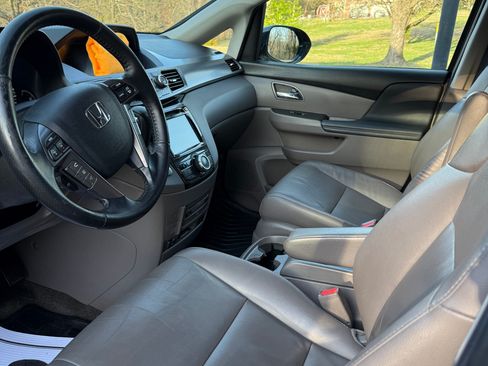 Used 2014 Honda Odyssey Touring image 8