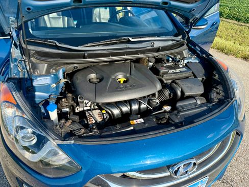 Used 2014 Hyundai Elantra GT w/ Option Group 03 FWD image 9