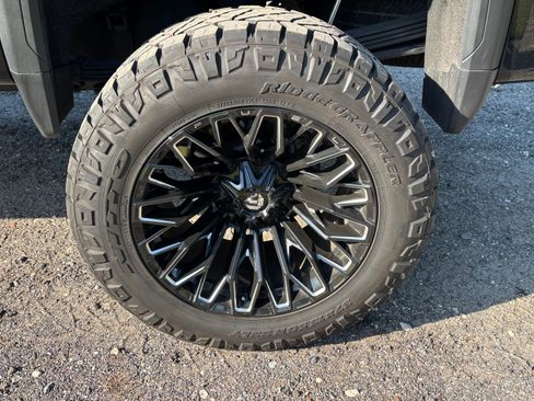 Used 2024 GMC Sierra 2500 Denali w/ Denali Reserve Package image 25