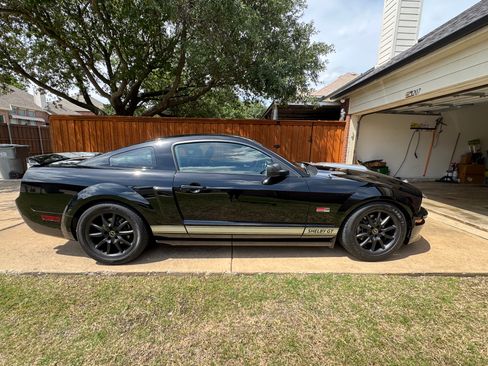 Used 2007 Ford Mustang GT Premium RWD image 2