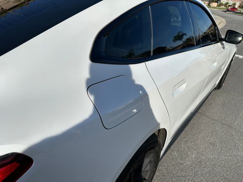 Used 2022 BMW i4 eDrive40 image 15