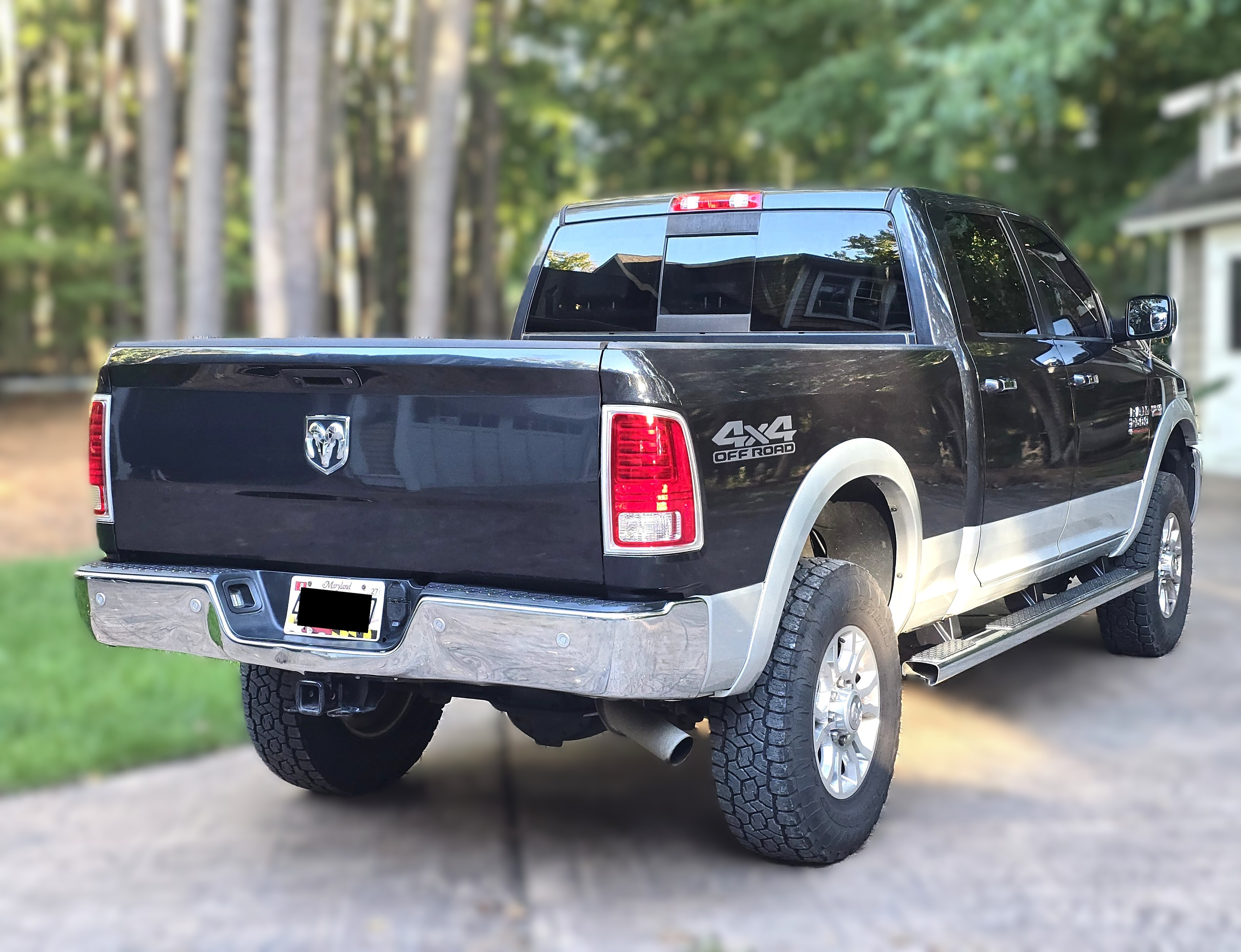 Used 2017 RAM 2500 Laramie w/ Snow Chief Group AWD/4WD image 5