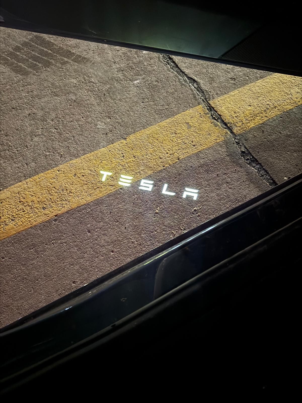 Used 2023 Tesla Model 3 Standard Range RWD image 2