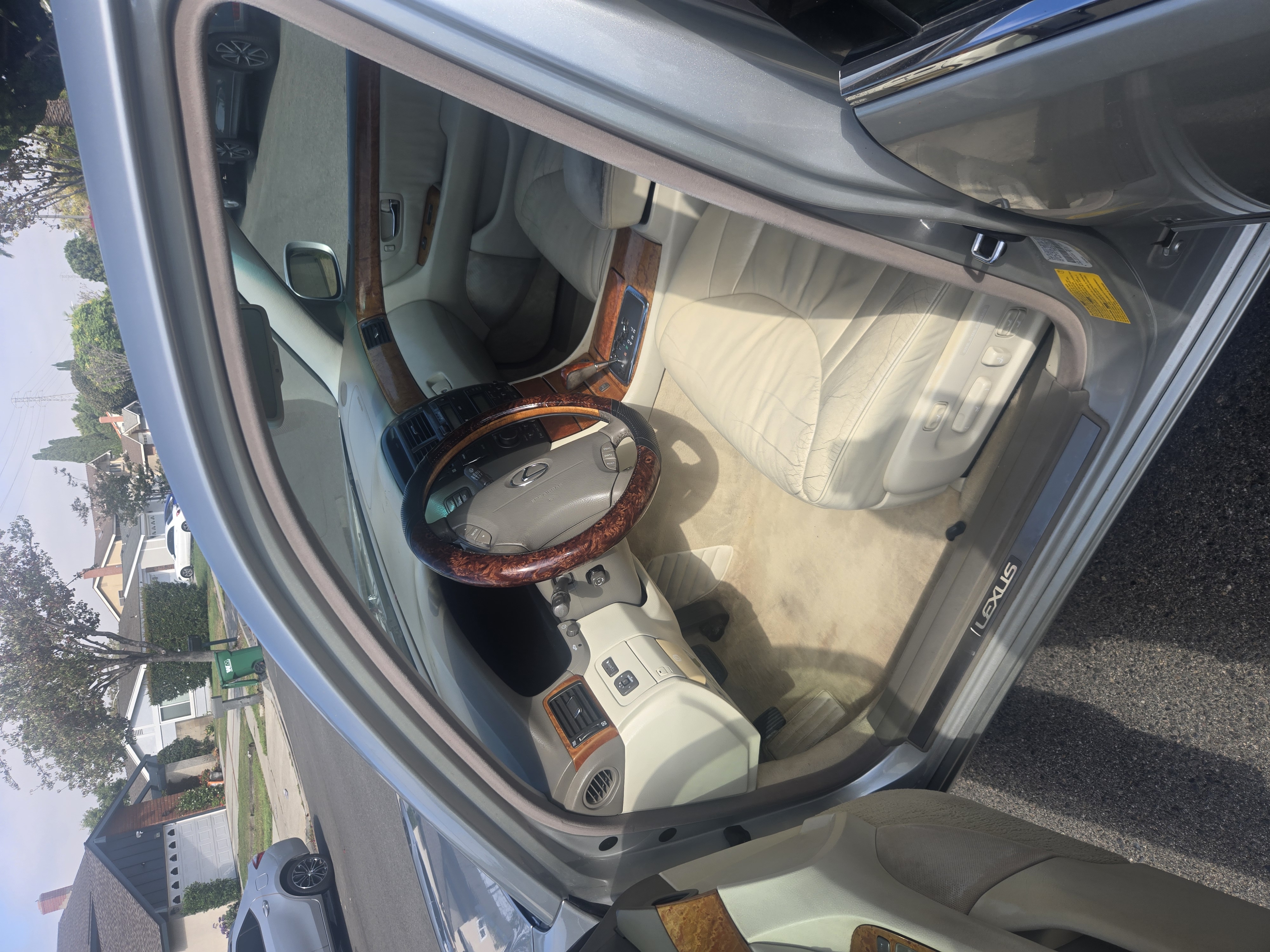 Used 2002 Lexus LS 430 RWD image 4