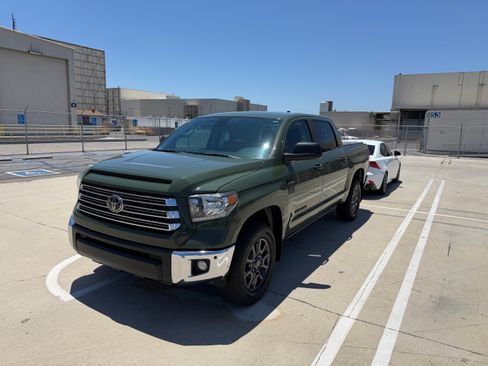 Used 2021 Toyota Tundra SR5 w/ Trail Edition AWD/4WD image 1