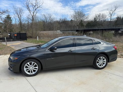 Used 2018 Chevrolet Malibu LT image 10
