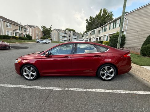 Used 2014 Ford Fusion SE w/ Equipment Group 201A FWD image 6