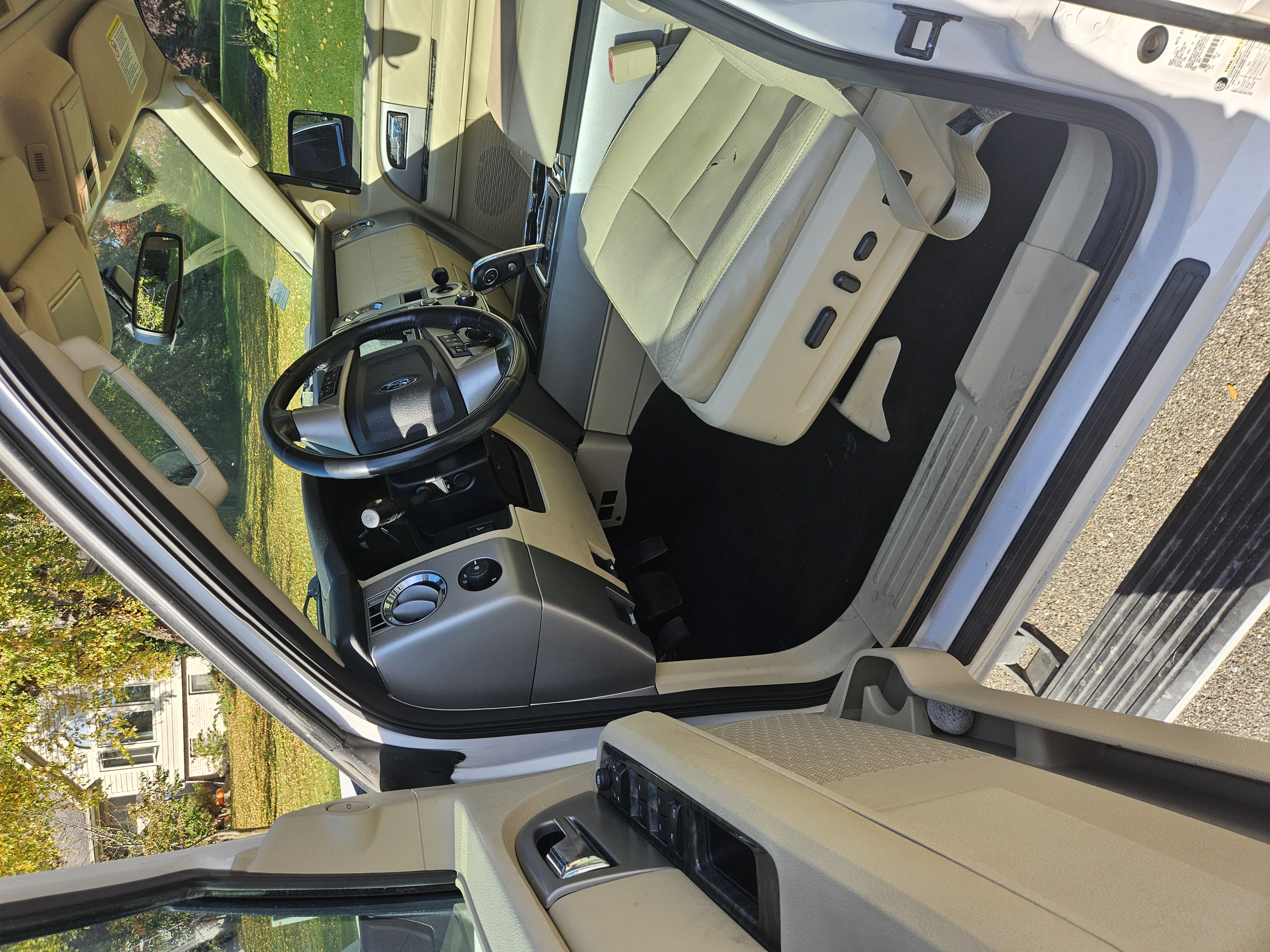 Used 2016 Ford Expedition Limited w/ Equipment Group 301A RWD image 21