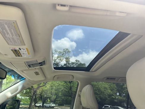 Used 2015 Lexus GX 460 w/ Premium Package image 23