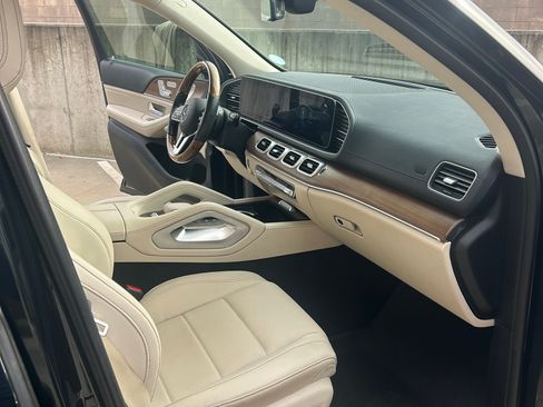 Used 2022 Mercedes-Benz GLS 450 450 4MATIC Sport Utility 4D image 9