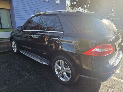 Used 2015 Mercedes-Benz ML 350 4MATIC image 2