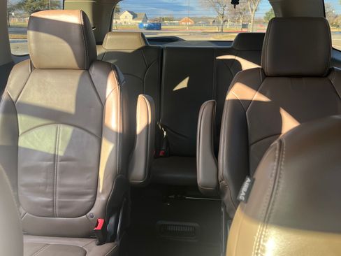 Used 2016 GMC Acadia SLT image 14