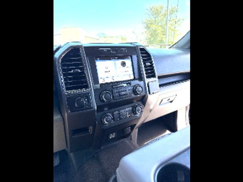 Used 2019 Ford F150 XLT w/ Equipment Group 301A Mid image 5