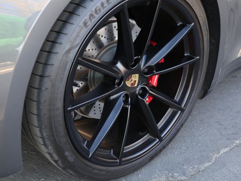 Used 2020 Porsche 911 Carrera S image 10