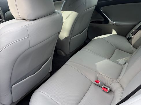 Used 2006 Lexus IS 350 image 5